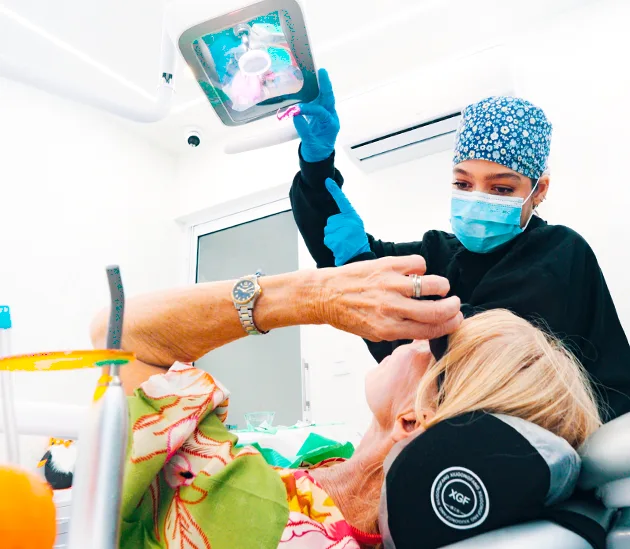 Candidate evaluation for 3-on-6 Dental Implants at Forever Clinic in San Miguel de Allende